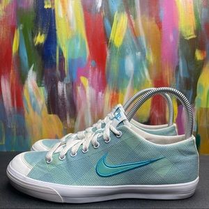 Nike Plaid Low Capri Sneakers